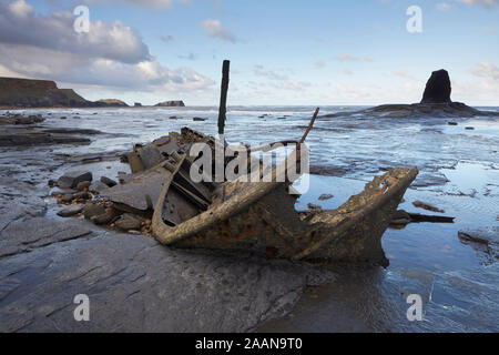 Das Wrack der Admiral von Tromp, Schwarz Nab, Saltwick Bay, Whitby, North Yorkshire, East Coast, England. Stockfoto