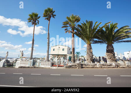 Garten kunst Statuen, dunklen Punkt der Horror moderne Kunst, Villa de Teguise, Lanzarote, Spanien Stockfoto