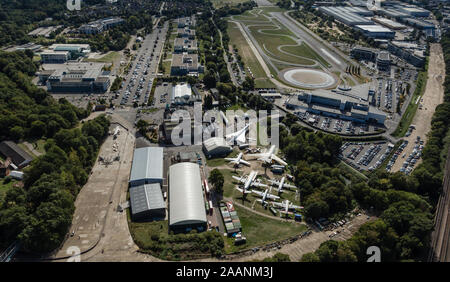 Brooklands Museum aus der Luft Stockfoto