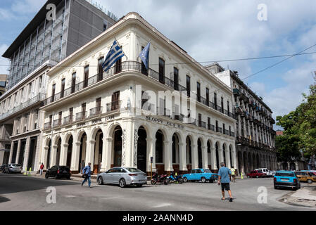 Sloppy Joe's Bar (auch mit demselben Namen in Florida, USA) ist eine historische Bar an der Ecke Animas Street und Zulueta Street in Havana Vieja (Old) Stockfoto