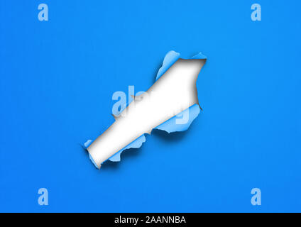 Blau zerrissenes Papier mit Loch. leere Hintergrund Vorlage Stockfoto