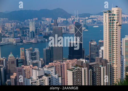 Hong Kong Central und die hohes Gebäude einschließlich der Bank von China von der Spitze auf der Hong Kong Insel genommen Stockfoto