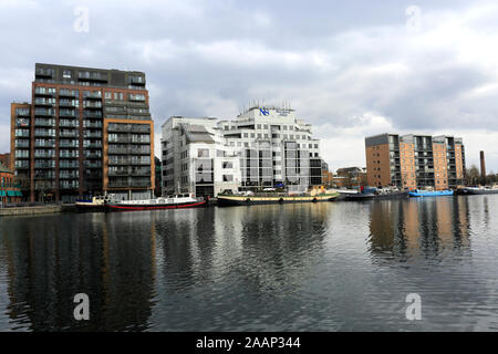 Blick auf äußere Millwall Dock, Canary Wharf, Isle of Dogs, London City, England, Großbritannien Stockfoto