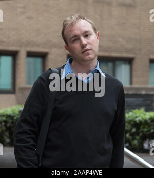 Southwark Crown Court, London, UK. 1. Juni 2015. Tom Hayes, ein ehemaliger UBS und Citigroup Trader, Blätter Southwark Crown Court nach dramatischen Ereignisse Stockfoto