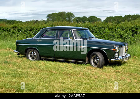 Stockton, Wiltshire, UK - 1. Juni 2019: ein Rover 1969 3500 P5 B 4 Türer (WVO 334 G) Classic Car im Stockton Vintage Nostalgie Show 2019 Stockfoto