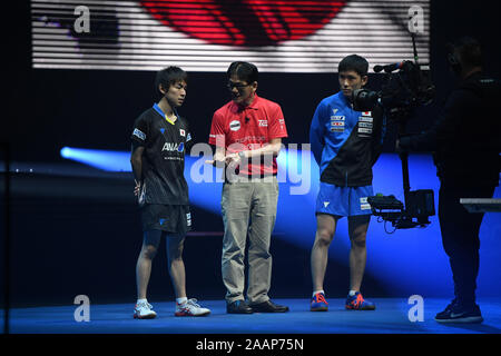 Tampines entfernt. 23 Nov, 2019. (L - R) Koki Niwa (JPN) - Tomokazu Harimoto (JPN), Nov 23, 2019 - Tischtennis: Match 23 an T2 Diamond 2019 Singapur in Tampines entfernt. Credit: haruhiko Otsuka/LBA/Alamy leben Nachrichten Stockfoto