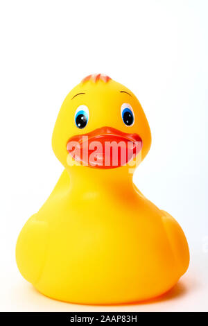 Gelb Kunststoff badezeit Ente auf weißem Hintergrund Stockfoto