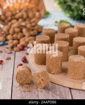 Pacoca (pacoquinha) - Brasilianische traditionelle Erdnussbutter Stockfoto