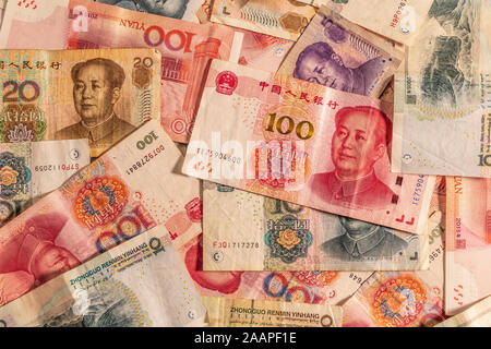 Die Zusammensetzung der Chinesischen Renminbi Yuan RMB. Die Währung. Yuan CNY Banknoten bietet große Möglichkeiten für die Illustration von Themen als Geschäft verwendet werden, Stockfoto