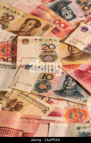 Die Zusammensetzung der Chinesischen Renminbi Yuan RMB. Die Währung. Yuan CNY Banknoten bietet große Möglichkeiten für die Illustration von Themen als Geschäft verwendet werden, Stockfoto