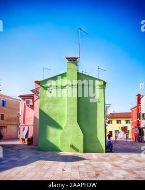 Den bunten Häusern von Burano, kleine Insel und Fischerdorf in der venezianischen Lagune. Stockfoto