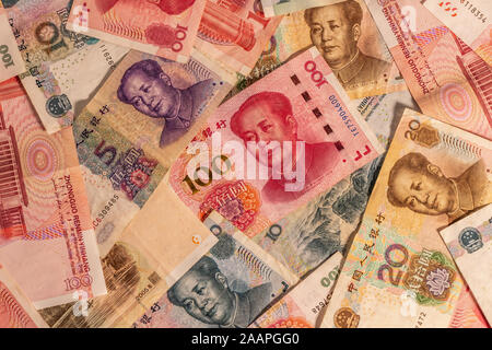 Die Zusammensetzung der Chinesischen Renminbi Yuan RMB. Die Währung. Yuan CNY Banknoten bietet große Möglichkeiten für die Illustration von Themen als Geschäft verwendet werden, Stockfoto