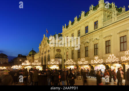 Wien, Wien: Schloss Oberes (Oben) Belvedere, Weihnachtsmarkt im 03. Landstraße, Wien, Österreich Stockfoto