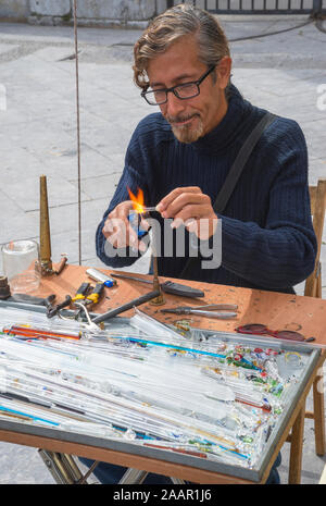 Raupe und Glas Schmuck, Palermo, Sizilien, Italien, Europa, Stockfoto