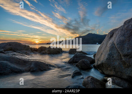 Blick auf Wein Glas Bay, Freycinet Nationalpark, Tasmanien Stockfoto