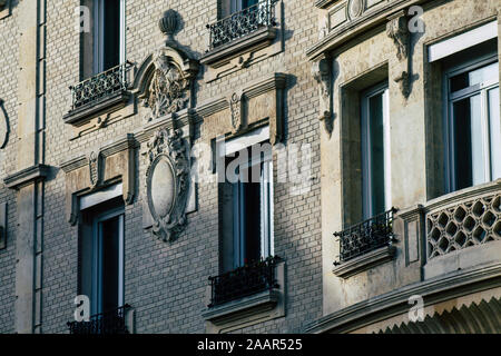 Reims Frankreich November 22, 2019 Blick auf ein Gebäude in Reims am Nachmittag entfernt Stockfoto