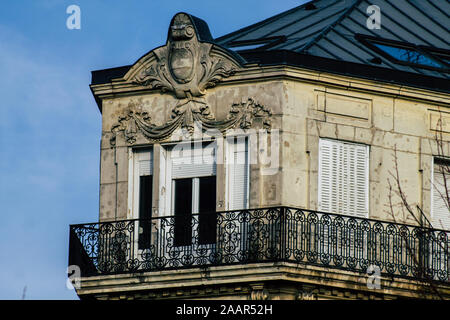 Reims Frankreich November 22, 2019 Blick auf ein Gebäude in Reims am Nachmittag entfernt Stockfoto