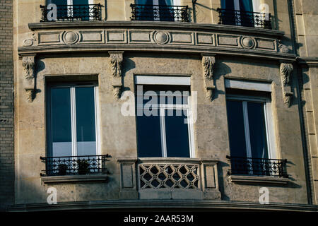 Reims Frankreich November 22, 2019 Blick auf ein Gebäude in Reims am Nachmittag entfernt Stockfoto
