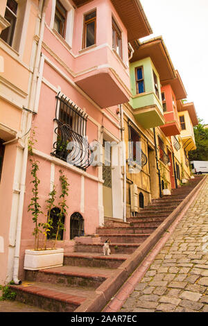 Traditionelle Häuser im Balat Fläche von Istanbul, Türkei Stockfoto