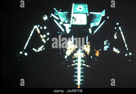 Teleclip Apollo 11 Lunar Module auf der Mondoberfläche - Foto direkt vom TV-Bildschirm ca. 1969-1972. Stockfoto