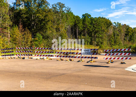 Straßensperrung Zeichen am Ende der Straße Stockfoto