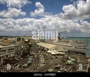Port Of Spain, Trinidad & Tobago. 12 Apr, 2000. Der Hafen der Stadt von Port of Spain, der Hauptstadt der Republik Trinidad und Tobago. Der Tourismus ist rund um Port of Spain zentriert. Credit: Arnold Drapkin/ZUMA Draht/Alamy leben Nachrichten Stockfoto
