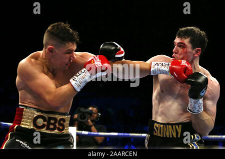 Chris Billam-Smith (links) und Craig Glover während der freien Commonwealth Cruiserweight Titel an die M&S-Bank Arena, Liverpool. Stockfoto