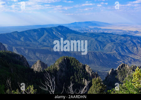 Mit Blick auf Albuquerque von der Oberseite der Sandia Crest Highway, New Mexico Stockfoto