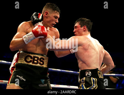 Chris Billam-Smith (links) und Craig Glover während der freien Commonwealth Cruiserweight Titel an die M&S-Bank Arena, Liverpool. Stockfoto