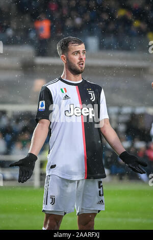 Bergamo, Italien. 01. Jan 2016. Miralem Rudolph von Juventus Turin in der Serie A Match zwischen Atalanta und Juventus Turin, Stadio Azzurri d'Italia, Bergamo, Italien am 23. November 2019. Foto: Mattia Ozbot. Nur die redaktionelle Nutzung, eine Lizenz für die gewerbliche Nutzung erforderlich. Keine Verwendung in Wetten, Spiele oder einer einzelnen Verein/Liga/player Publikationen. Credit: UK Sport Pics Ltd/Alamy leben Nachrichten Stockfoto