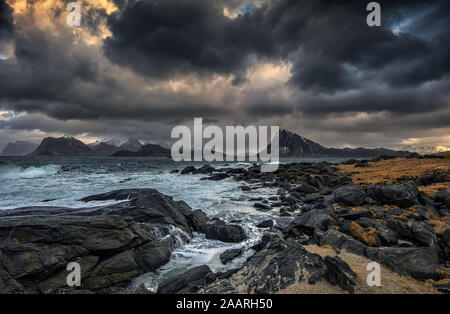 Fotos werden in der Gemeinde Flakstad auf den westlichen Lofoten gemacht Stockfoto