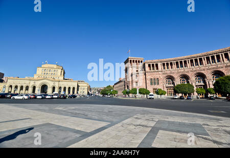 Eriwan, Platz der Republik: Government House von Armenien und Museum der Geschichte von Armenien/National Gallery von Armenien Stockfoto