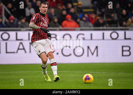 Mailand, Italien. 01. Jan 2016. Alessio Romagnoli des AC Mailand in der Serie A-Spiel zwischen dem AC Mailand und Neapel im Stadio San Siro, Mailand, Italien am 23. November 2019. Foto: Mattia Ozbot. Nur die redaktionelle Nutzung, eine Lizenz für die gewerbliche Nutzung erforderlich. Keine Verwendung in Wetten, Spiele oder einer einzelnen Verein/Liga/player Publikationen. Credit: UK Sport Pics Ltd/Alamy leben Nachrichten Stockfoto