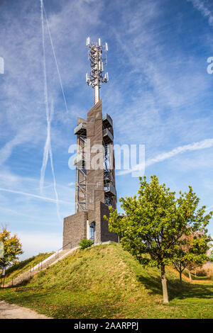 Romanka Aussichtsturm ist in der Nähe von Dorf Hruby Jesenik im Bezirk Nymburk in der zentralen Region. Der Tschechischen Republik. Es ist auch Antenne Stockfoto