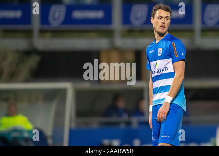 Zwolle, Niederlande. 23 Nov, 2019. ZWOLLE, 23-11-2019, MAC 3 Park Stadium, niederländischen Eredivisie Fußball, Saison 2019/2020. PEC Zwolle Spieler Thomas Lam während des Spiels PEC Zwolle - Fortuna Sittard Credit: Pro Schüsse/Alamy leben Nachrichten Stockfoto