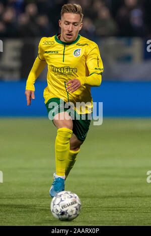 Zwolle, Niederlande. 23 Nov, 2019. ZWOLLE, 23-11-2019, MAC 3 Park Stadium, niederländischen Eredivisie Fußball, Saison 2019/2020. Fortuna Sittard player Rasmus Karjalainen während des Spiels PEC Zwolle - Fortuna Sittard Credit: Pro Schüsse/Alamy leben Nachrichten Stockfoto