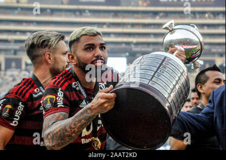 Lima, Peru. 23 Nov, 2019. Bei Flamengo (BRA) vs River Plate (ARG), ein Gleiches gilt für die Copa Libertadores finale, an dem monumentalen Stadion, in der Stadt Lima, Peru, gelegen am Samstag Nachmittag (23). Credit: nayra Halm/FotoArena/Alamy leben Nachrichten Stockfoto