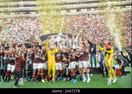 Lima, Peru. 23 Nov, 2019. Bei Flamengo (BRA) vs River Plate (ARG), ein Gleiches gilt für die Copa Libertadores finale, an dem monumentalen Stadion, in der Stadt Lima, Peru, gelegen am Samstag Nachmittag (23). Credit: nayra Halm/FotoArena/Alamy leben Nachrichten Stockfoto