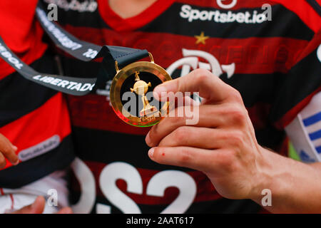 Lima, Peru. 23 Nov, 2019. Medaille der Meister 2019 Copa Libertadores Finale zwischen Flamengo von Brasilien und River Plate in Argentinien im Estadio Monumental 'U' in Lima, Peru am 23. Nov 2019. Credit: SPP Sport Presse Foto. /Alamy leben Nachrichten Stockfoto