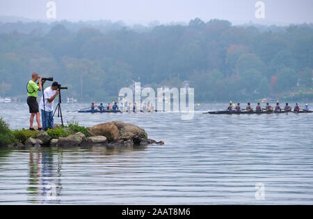 East Hampton, CT USA. Sep 2017. Amateur- und Profisport Fotografen bei einer Crew race. Stockfoto