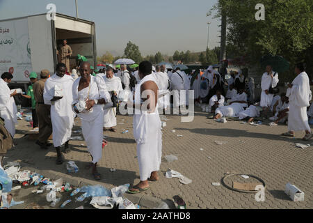 Mekka, Saudi-Arabien, September 2016., Muslime am Berg Arafat (oder Jabal Rahmah) in Saudi-Arabien. Dies ist der Ort, wo Adam und Eva nach der Met Stockfoto