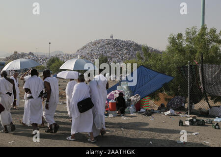 Mekka, Saudi-Arabien, September 2016., Muslime am Berg Arafat (oder Jabal Rahmah) in Saudi-Arabien. Dies ist der Ort, wo Adam und Eva nach der Met Stockfoto