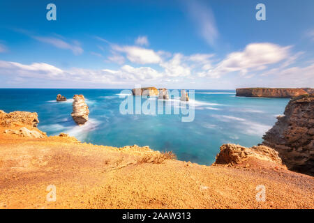 Malerischer Blick auf Meer in zwölf Apostel Marine National Park, Victoria, Australien Stockfoto