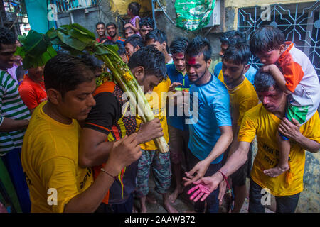 Indische Menschen feiern während Janmashtami Festival in Mumbai Indien Stockfoto