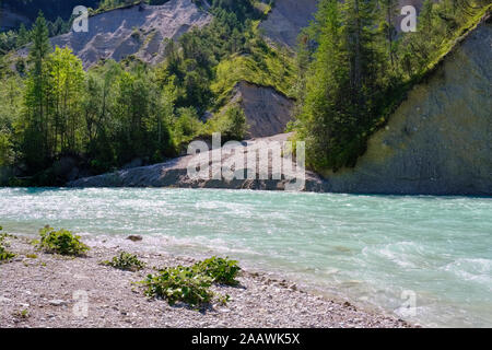 Blick auf die Isar und Erosion Kanal am Isarhorn in der Nähe von Mittenwald, Oberbayern, Bayern, Deutschland Stockfoto