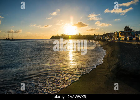 Der Hafen bei Sonnenuntergang in Basseterre, St. Kitts und Nevis, Karibik