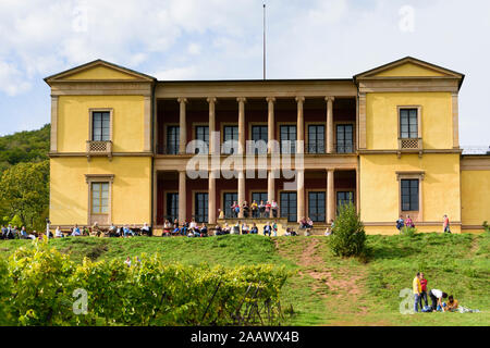 Edenkoben: Schloss Villa Ludwigshöhe, Weinberg in der Weinstraße, Deutsche Weinstraße, Rheinland-Pfalz, Rheinland-Pfalz, Deutschland Stockfoto