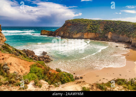 Malerischer Blick auf Meer in zwölf Apostel Marine National Park, Victoria, Australien Stockfoto