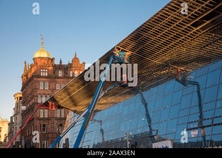 Fassade der Queen Street Station in Glasgow. Stockfoto