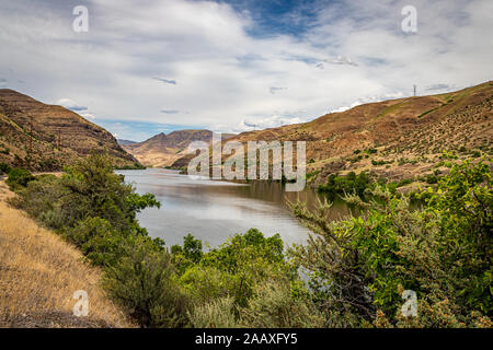 Eine Ansicht des Snake River an der Stateline von Idaho und Oregon Hells Canyon. Stockfoto